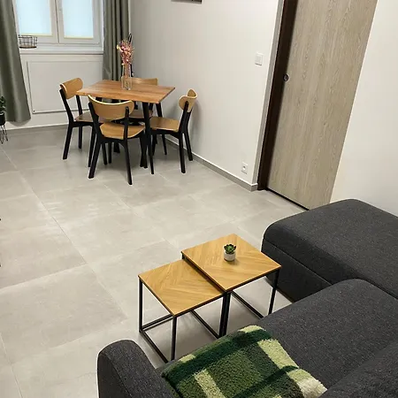 Island Apartment *